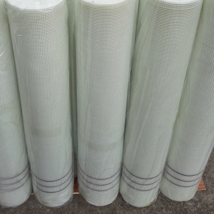 رولر شبکه تقویت شده فیبرگلاس قوی 50m-200m طول 4 * 4mm سوراخ برای حمایت از دیوار