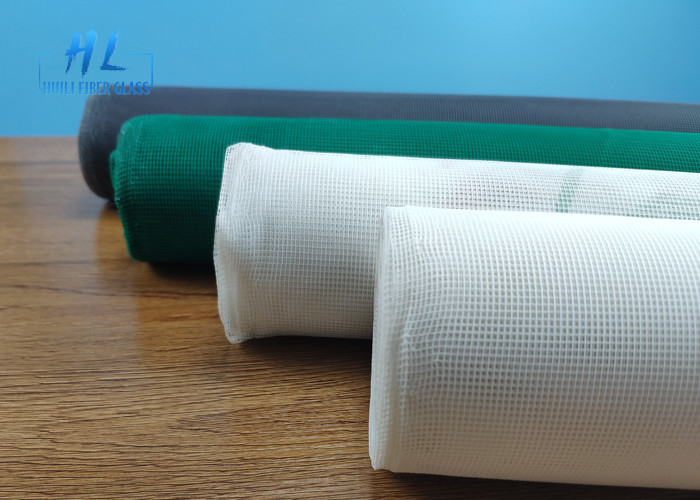 مقاوم در برابر اشعه ی UV پارچه ی ژنیمی پلی استر پنبه ی سیاه 300N/5cm قدرت کشش 0.8m-2.5m