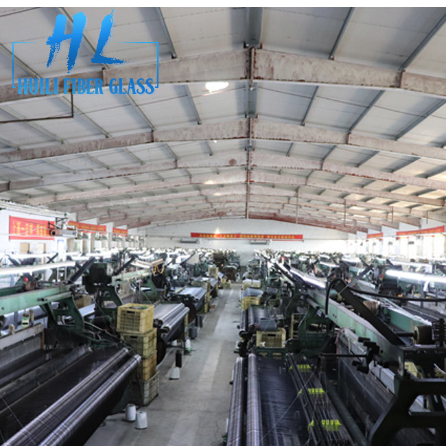 مشکی فایبرگلاس ذغال مشکی 18 * 14 0.33 mm برای استخر و پاسیو
